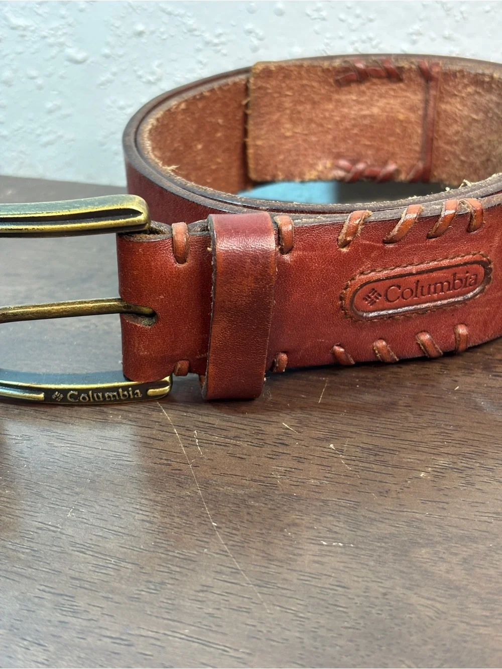Columbia Men's Chestnut Brown Leather Belt with Brass-Tone Buckle